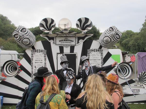 Black white stripe OTTER Mechanical Memory Machine